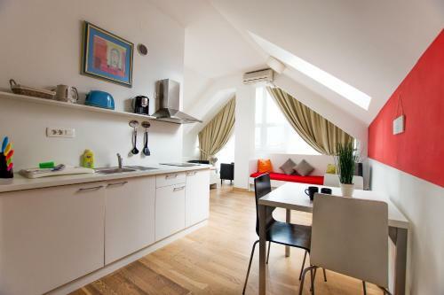 Apartments Agenija