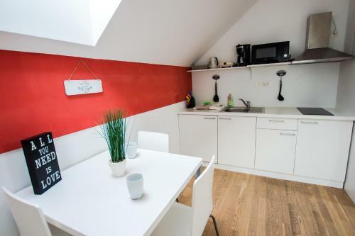 Apartments Agenija