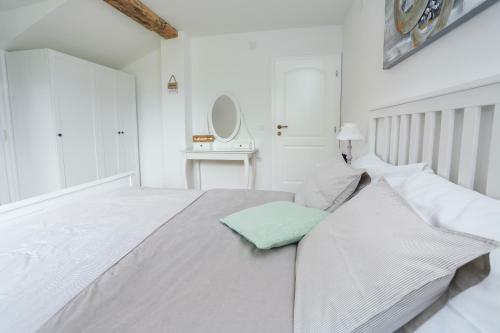 Apartments Erman