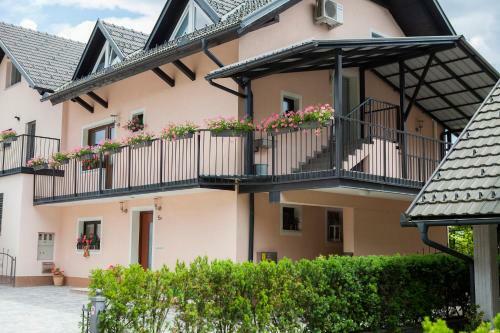 Luxury Apartment Karolina