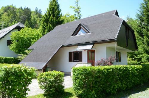Architect?s House - Peaceful And Minimalistic