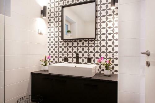 Castle Way Apartments Tamy