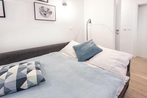 Castle Way Apartments Tamy