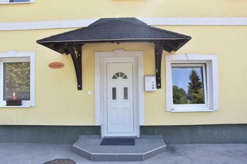 Grom Ribno Apartments