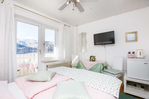 B&B Pletna A Double Lake-view Room