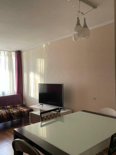 Apartamento Amplio Departamento - Edificio Tranquilo
