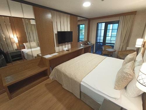 Bah�elievler Hotels