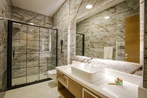 Bah�elievler Hotels