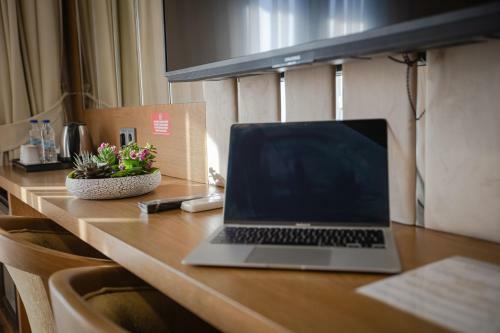 Bah�elievler Hotels