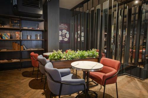 Bah�elievler Hotels