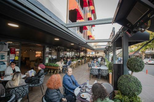 Bah�elievler Hotels