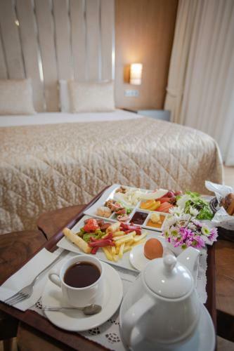 Bah�elievler Hotels