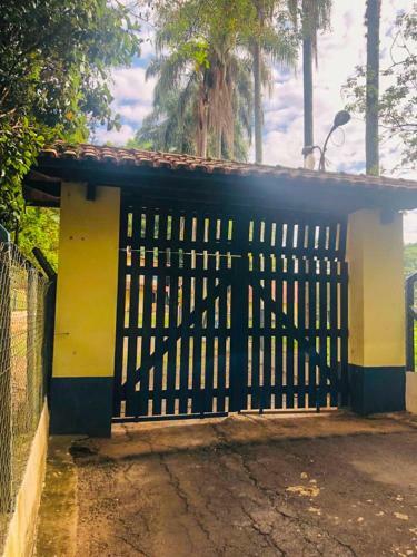 Ch�cara Na Divisa Sp/mg C/ Lago, Piscina E Bosque