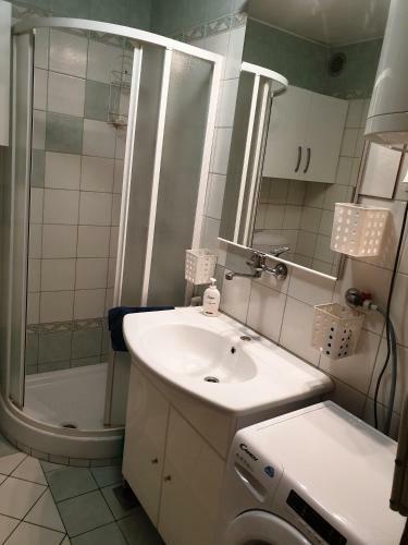 Terme ?ate? Apartma Nine