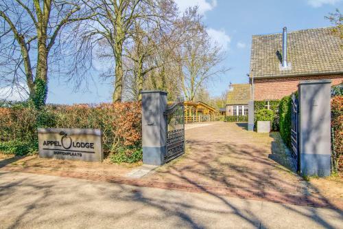 Appel Lodge