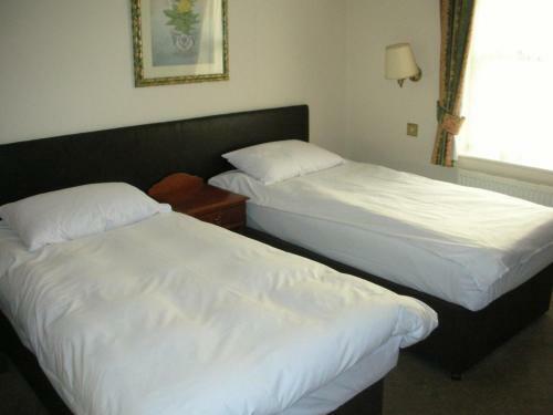 Hostal Abbey Lodge Hotel