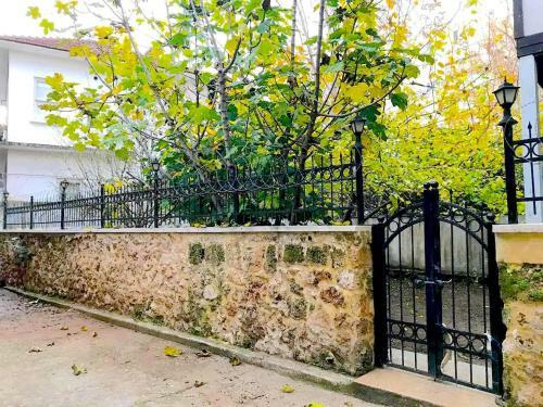 Apartment 2 Bedrooms And Salon Center Beach Old Town