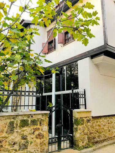 Apartment 2 Bedrooms And Salon Center Beach Old Town