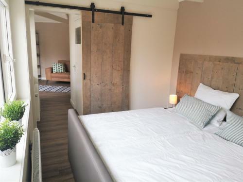 Apartamento Dwc00 - New Romantic Studio With Large Terrace