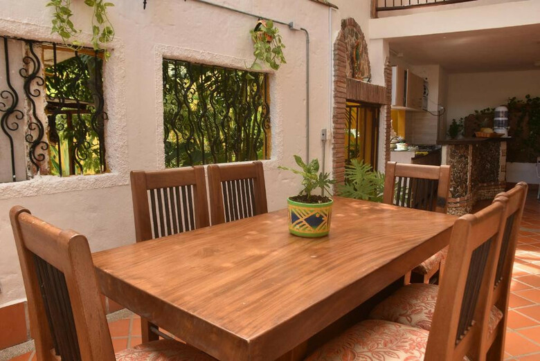 Encomendero Hotel