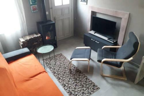 Ayvalik Merkezde Bah�eli M�stakil Ev
