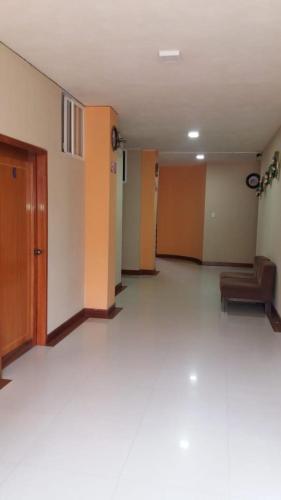 Hostal Hotel Dub�i
