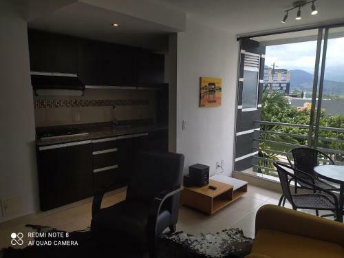 The Palms Apartamento � Meses