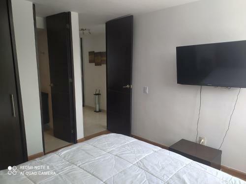 The Palms Apartamento � Meses