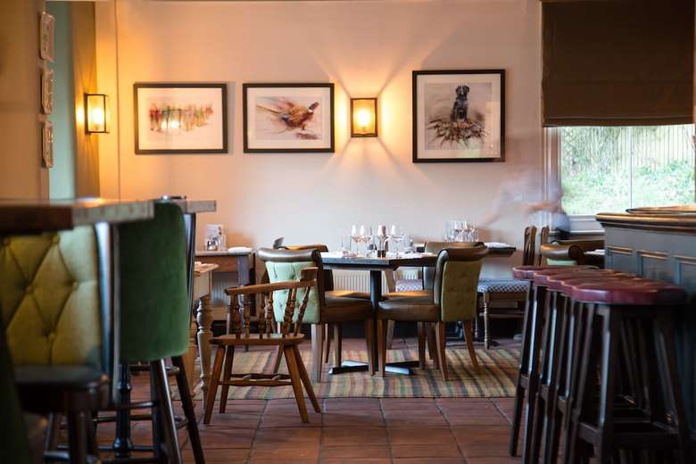 Hostal King John Inn
