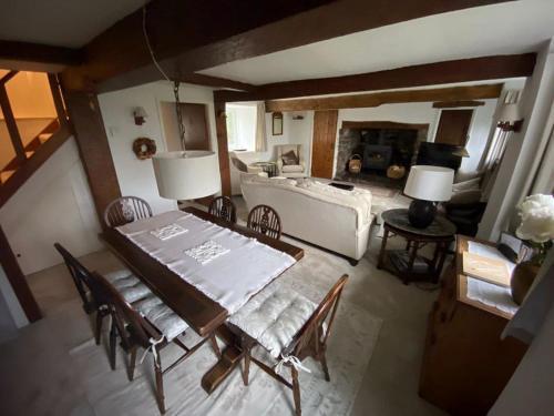Heads Cottage