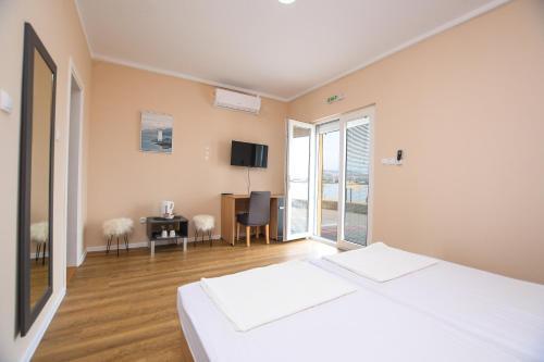 Danubiana Apartments 5-6