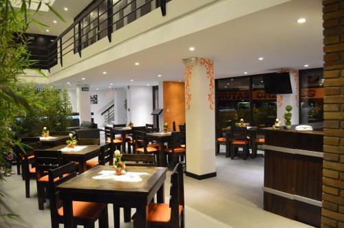 Hotel Hostal Delia Victoria