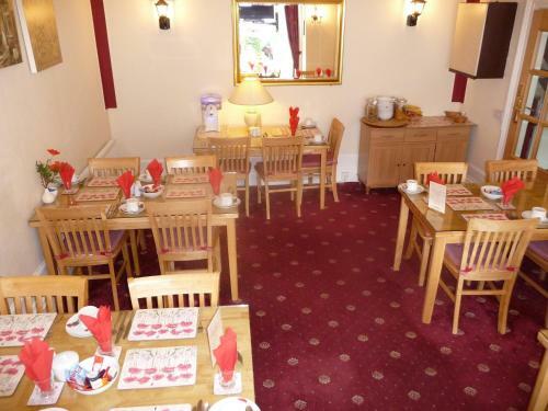 Hostal The Warwick Southport