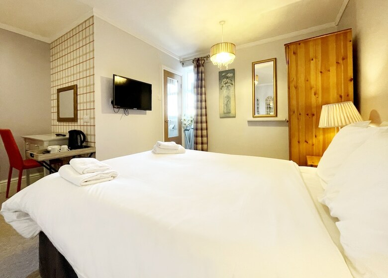 Dukes Folly Hotel