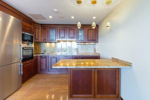 Leo Sea View Apartments
