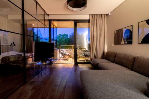 Elite Egle Stay Apartment, By Cohost