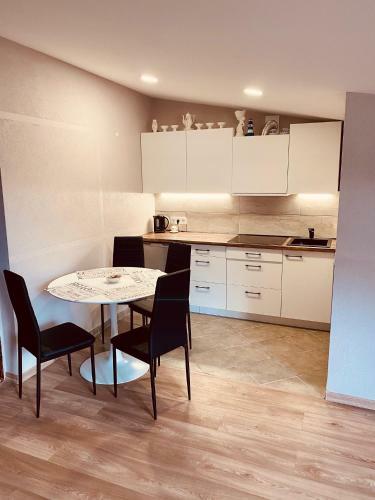 Stylish 2 Bedrooms Apartments