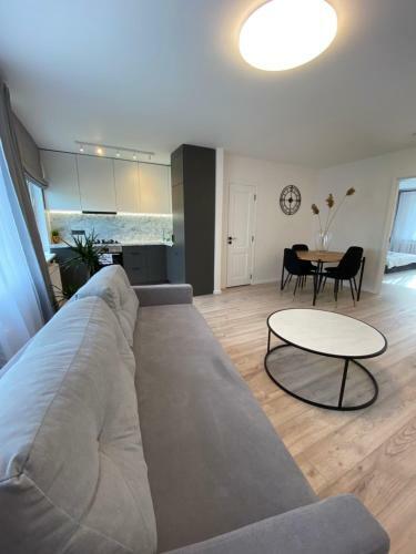2 Bedrooms Apartment, City Center, With Balconies