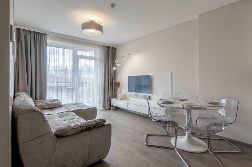 Sea Whisper Apartment, By Cohost