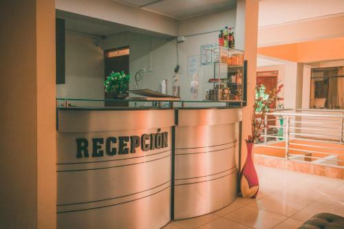 Hotel Leal