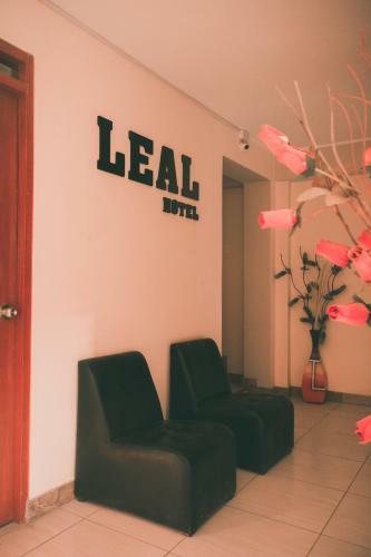Hotel Leal