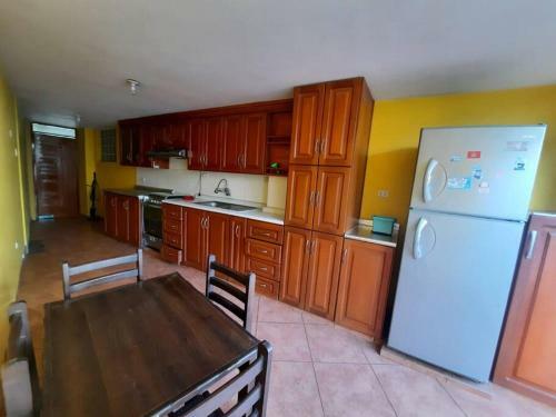 C�modo Y Amplio Apartamento Amoblado