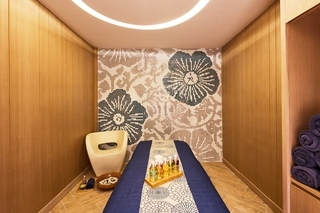 Hotel Amari Palm Reef Resort