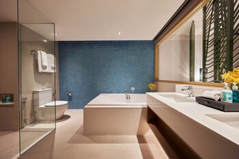 Hotel Amari Palm Reef Resort