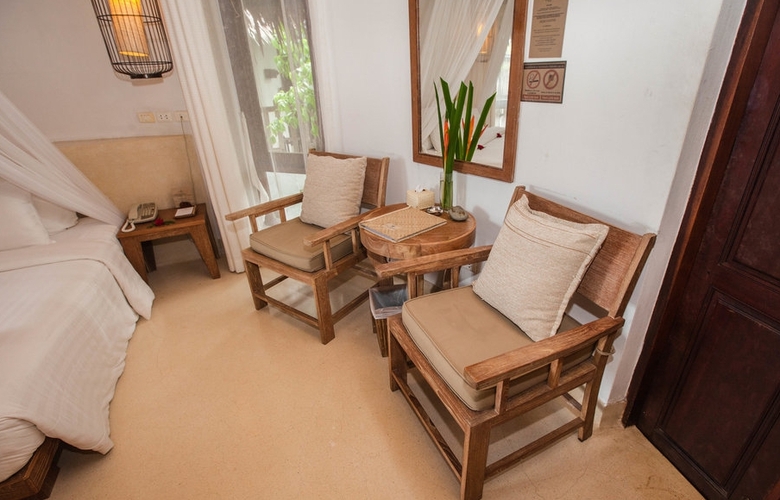 Hotel Aana Resort N Spa