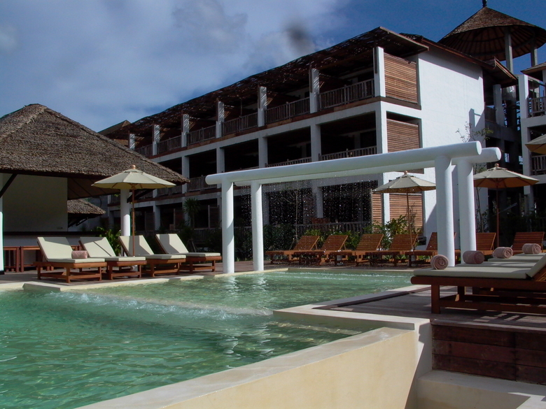 Hotel Aana Resort N Spa
