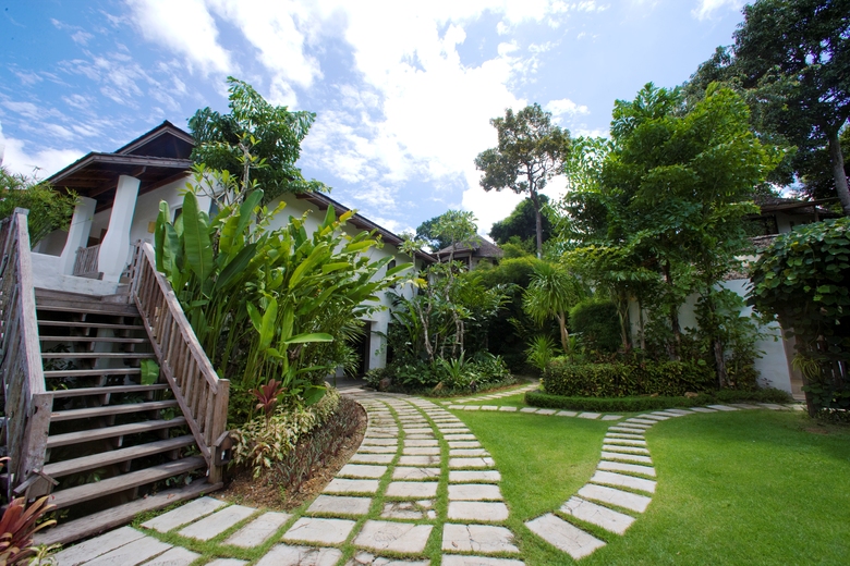 Hotel Aana Resort N Spa