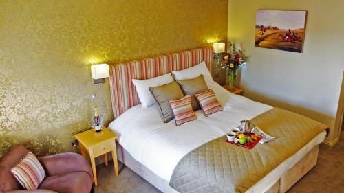 Longlands Inn & Cottages