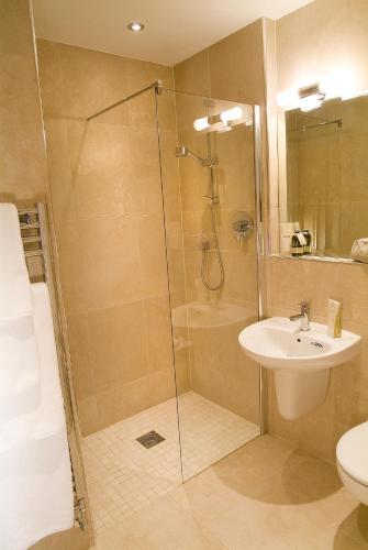 Longlands Inn & Cottages