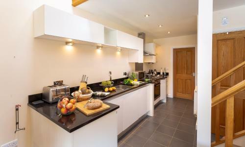 Tewitfield Marina Aparthotel